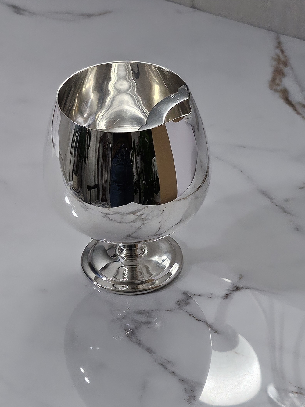 Vintage Oneida Silver-Plated Brandy Snifter Style Martini Mixer & Ice Bucket